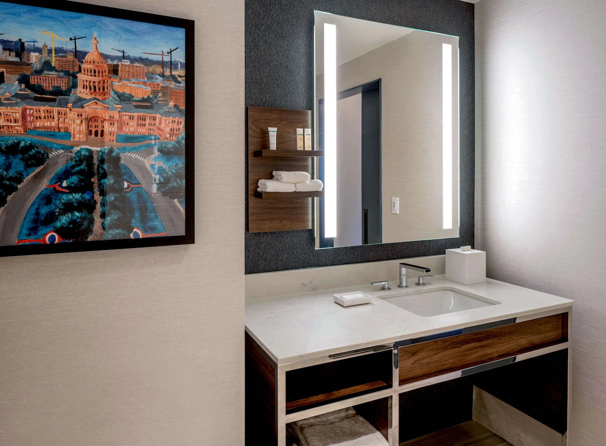 Turn 19 + Hilton Garden Inn University Capitol Hotel Package