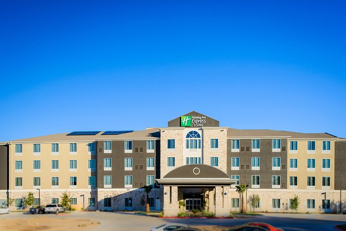 Holiday Inn Express & Suites Hotel