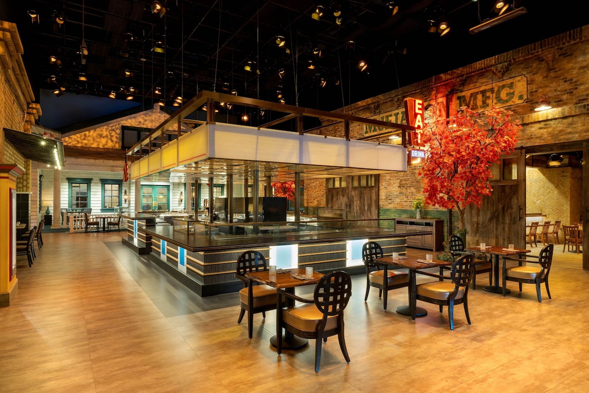 Turn 9 + Fairmont Hotel Package