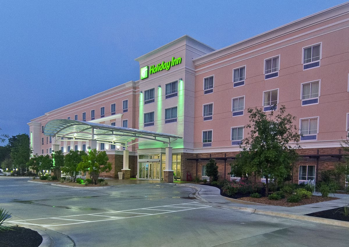 Grounds Pass + Holiday Inn Austin Airport Package
